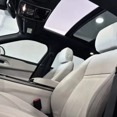 Vendo Land Rover Range Rover Velar 2019 - 45000 EUR, 75000 km - AUTO.MOTO.pt