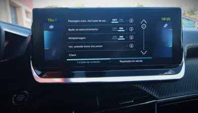 Sell Peugeot e-208 2020 - 17450 EUR, 60000 km - AUTO.MOTO.pt