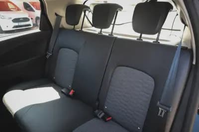 Vendo Renault Zoe 2022 - 19880 EUR, 5620 km - AUTO.MOTO.pt