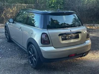 Vendo MINI 2008 - 7999 EUR, 300000 km - AUTO.MOTO.pt