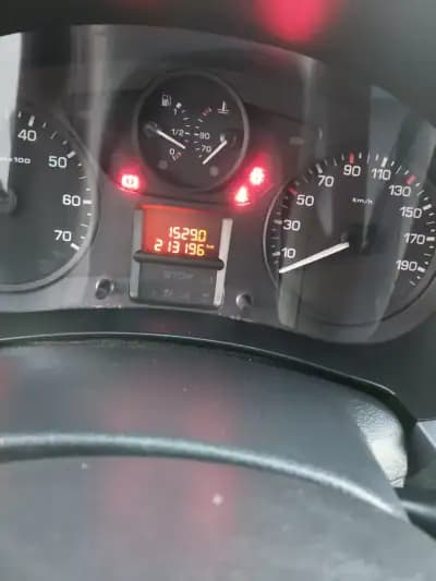 Vendo Citroën Berlingo 2016 - 11900 EUR, 210000 km - AUTO.MOTO.pt