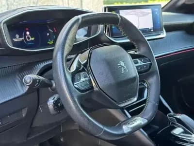 Vendo Peugeot e-208 2020 - 17500 EUR, 77000 km - AUTO.MOTO.pt