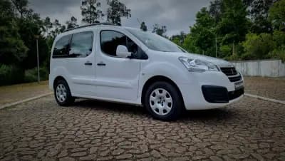 Vendo Peugeot Partner 2018 - 15900 EUR, 160000 km - AUTO.MOTO.pt