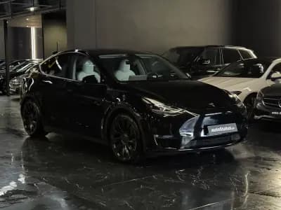 Vendo Tesla Model Y 2024 - 43990 EUR, 35600 km - AUTO.MOTO.pt