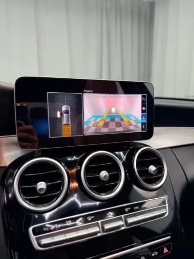 Vendo Mercedes-Benz C 300 2019 - 22750 EUR, 234000 km - AUTO.MOTO.pt