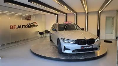 Vendo BMW 330 2021 - 22500 EUR, 213862 km - AUTO.MOTO.pt