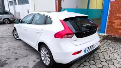 Sell Volvo V40 2013 - 11400 EUR, 182000 km - AUTO.MOTO.pt