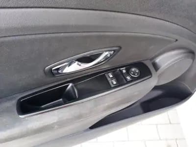 Vendo Renault Mégane 2013 - 4950 EUR, 317737 km - AUTO.MOTO.pt