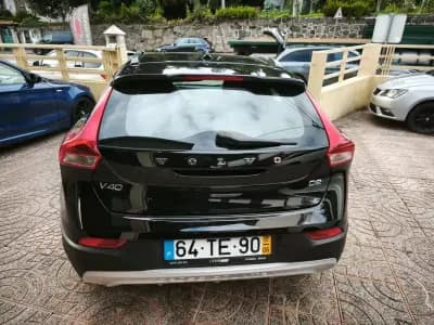 Sell Volvo V40 Cross Country 2017 - 18500 EUR, 100000 km - AUTO.MOTO.pt