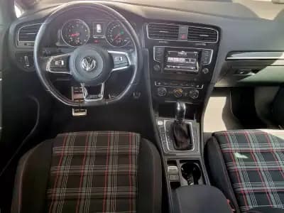 Vendo Volkswagen Golf 2015 - 22490 EUR, 108000 km - AUTO.MOTO.pt