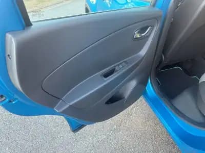 Vendo Renault Captur 2014 - 8990 EUR, 178000 km - AUTO.MOTO.pt