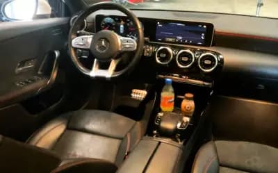 Vendo Mercedes-Benz A 180 2019 - 26500 EUR, 140000 km - AUTO.MOTO.pt