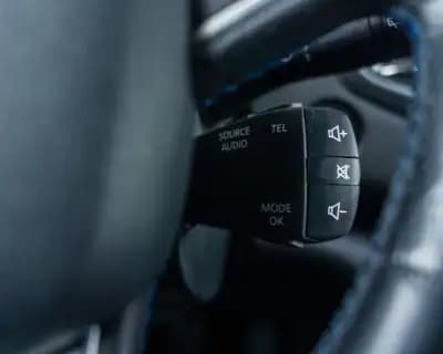 Sell Renault Mégane Sport Tourer 2018 - 15990 EUR, 126740 km - AUTO.MOTO.pt