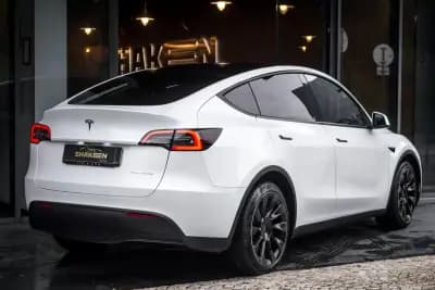 Sell Tesla Model Y 2023 - 37990 EUR, 39034 km - AUTO.MOTO.pt