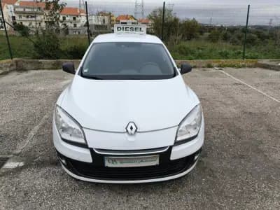 Vendo Renault Mégane 2013 - 4950 EUR, 317737 km - AUTO.MOTO.pt