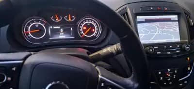 Vendo Opel Insignia 2016 - 10000 EUR, 236500 km - AUTO.MOTO.pt