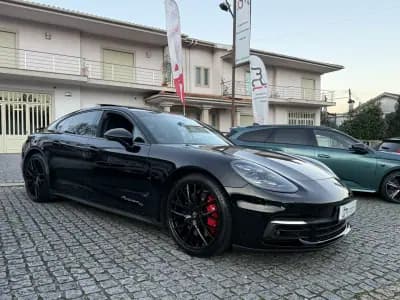 Vendo Porsche Panamera 2020 - 81990 EUR, 59987 km - AUTO.MOTO.pt