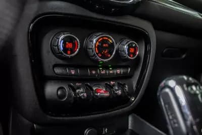 Vendo MINI Clubman 2021 - 18990 EUR, 114563 km - AUTO.MOTO.pt