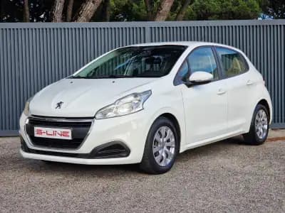 Vendo Peugeot 208 2018 - 9990 EUR, 100238 km - AUTO.MOTO.pt