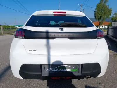 Sell Peugeot 208 2020 - 14750 EUR, 32000 km - AUTO.MOTO.pt