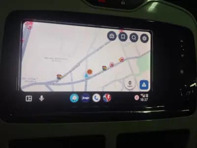 Vendo Renault Zoe 2019 - 10950 EUR, 82000 km - AUTO.MOTO.pt