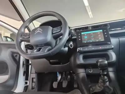 Vendo Citroën C3 2018 - 12750 EUR, 92000 km - AUTO.MOTO.pt