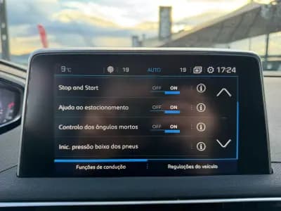 Vendo Peugeot 3008 2016 - 18990 EUR, 149800 km - AUTO.MOTO.pt