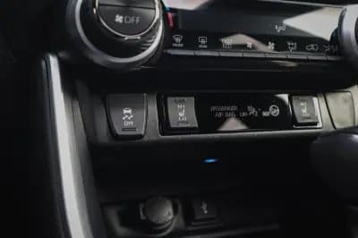 Vendo Toyota RAV4 2022 - 44880 EUR, 71000 km - AUTO.MOTO.pt