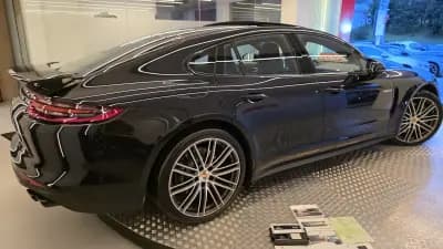 Sell Porsche Panamera 2020 - 84500 EUR, 42501 km - AUTO.MOTO.pt