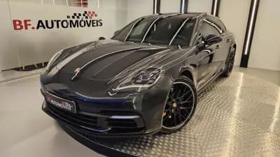 Sell Porsche Panamera Sport Turismo 2018 - 71900 EUR, 135500 km - AUTO.MOTO.pt