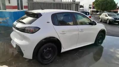 Sell Peugeot 208 2020 - 24250 EUR, 49400 km - AUTO.MOTO.pt