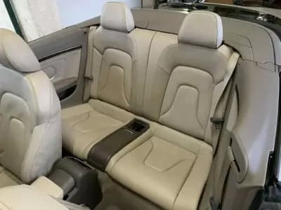 Sell Audi A5 Cabrio 2011 - 16750 EUR, 270761 km - AUTO.MOTO.pt