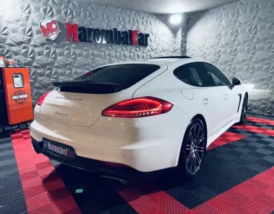 Sell Porsche Panamera 2015 - 43990 EUR, 110565 km - AUTO.MOTO.pt
