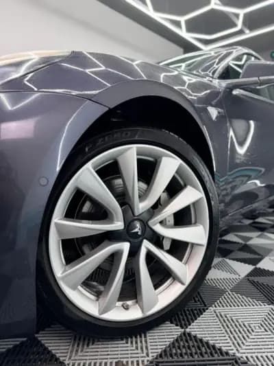 Vendo Tesla Model 3 2019 - 17750 EUR, 222000 km - AUTO.MOTO.pt