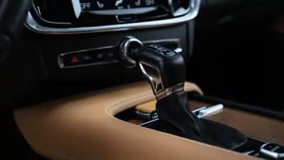 Sell Volvo S90 2016 - 24750 EUR, 266000 km - AUTO.MOTO.pt