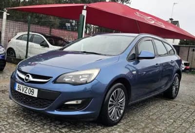 Vendo Opel Astra Sports Tourer 2015 - 8999 EUR, 250000 km - AUTO.MOTO.pt