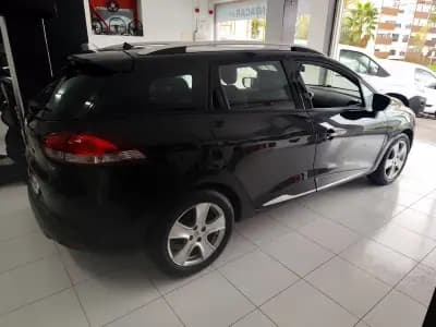 Sell Renault Clio Sport Tourer 2015 - 9980 EUR, 64000 km - AUTO.MOTO.pt