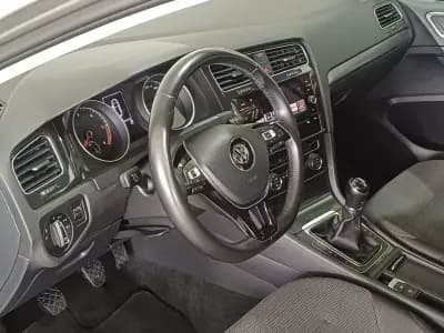 Vendo Volkswagen Golf 2017 - 17390 EUR, 126004 km - AUTO.MOTO.pt