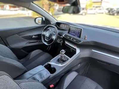 Sell Peugeot 3008 2019 - 23990 EUR, 115267 km - AUTO.MOTO.pt