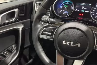 Sell Kia XCeed 2022 - 22450 EUR, 23900 km - AUTO.MOTO.pt