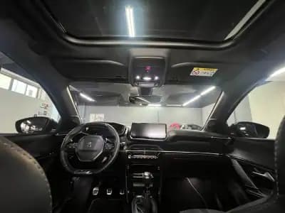 Sell Peugeot 208 2021 - 15990 EUR, 40000 km - AUTO.MOTO.pt