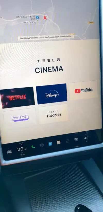 Vendo Tesla Model X 2019 - 59990 EUR, 179000 km - AUTO.MOTO.pt