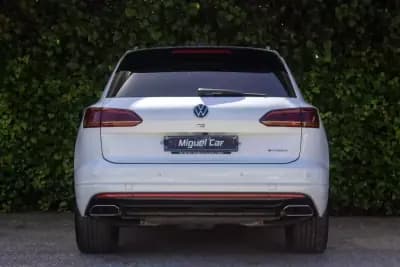 Vendo Volkswagen Touareg 2021 - 59900 EUR, 55000 km - AUTO.MOTO.pt