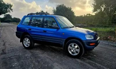 Vendo Toyota RAV4 1996 - 9990 EUR, 288967 km - AUTO.MOTO.pt