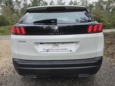 Vendo Peugeot 3008 2021 - 21900 EUR, 148000 km - AUTO.MOTO.pt