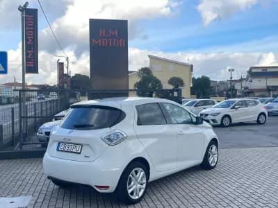 Sell Renault Zoe 2018 - 12500 EUR, 51000 km - AUTO.MOTO.pt