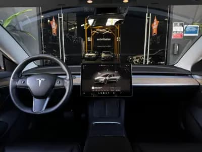 Vendo Tesla Model 3 2022 - 29990 EUR, 125900 km - AUTO.MOTO.pt