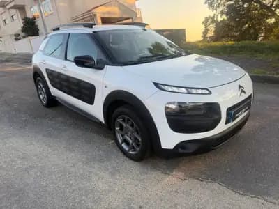Vendo Citroën C4 Cactus 2015 - 9650 EUR, 151000 km - AUTO.MOTO.pt