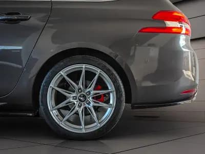 Sell Peugeot 308 SW 2015 - 13950 EUR, 179000 km - AUTO.MOTO.pt