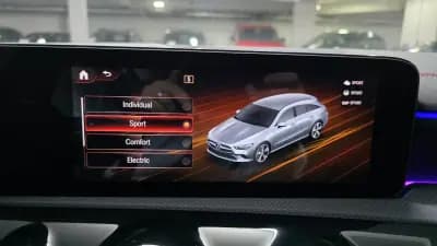 Vendo Mercedes-Benz CLA 250 2021 - 34990 EUR, 57000 km - AUTO.MOTO.pt